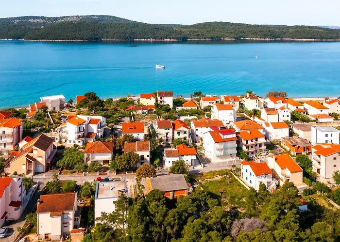 Lägenhet Charming Renovated Next To The Sea *